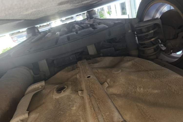 Used Hyundai Verna (older generation) 2014 1.6L Automatic Leading-Edge GLX Chassis Rear