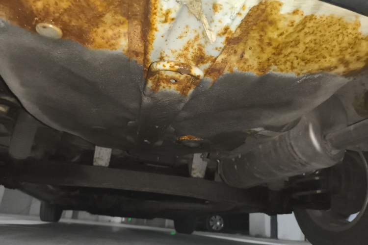 Used Hyundai Verna (older generation) 2014 1.4L Automatic Smart GLS Chassis Rear