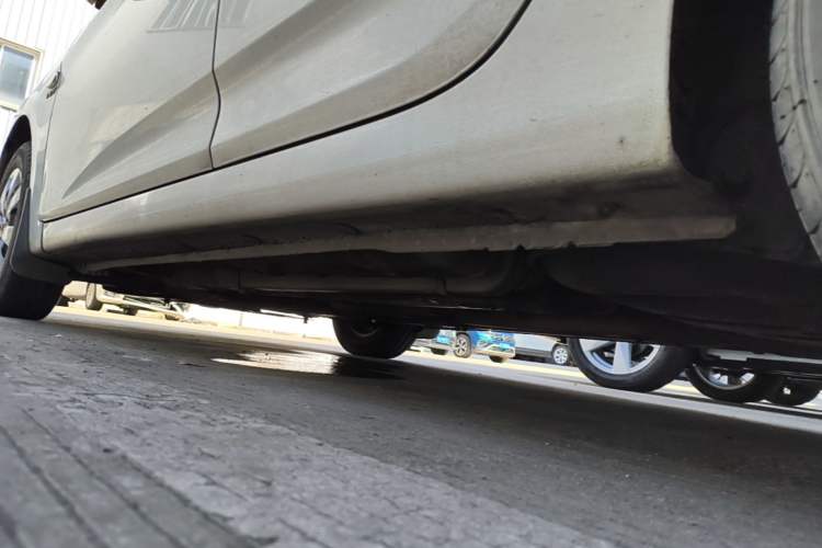 Used Hyundai Verna (older generation) 2014 1.4L Manual Smart GLS Trim Chassis Rear Left