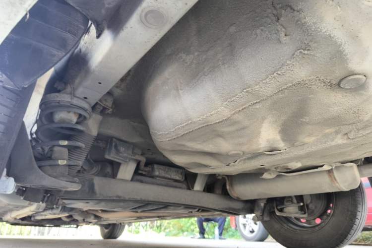 Used Hyundai Verna (older generation) 2014 1.4L Manual Smart GLS Trim Chassis Rear Left