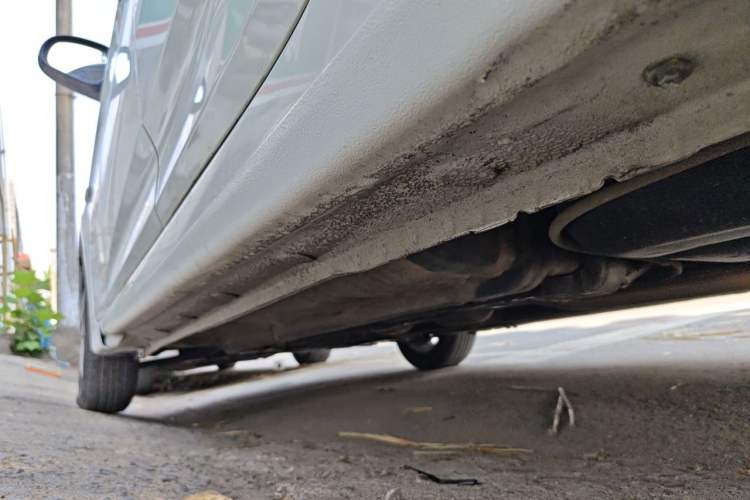 Used Hyundai Verna (older generation) 2014 1.4L Manual Fashion GS Model Chassis Rear Left