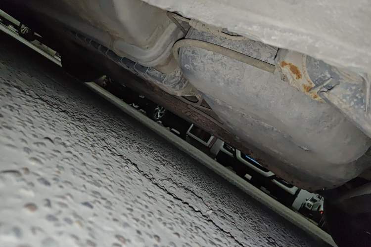 Used Hyundai Verna (older generation) 2014 1.4L Manual Smart GLS Trim Chassis Rear Left
