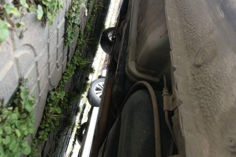 Used Hyundai Verna (older generation) 2014 1.4L Manual Top-Tier Model TOP Chassis Rear Left