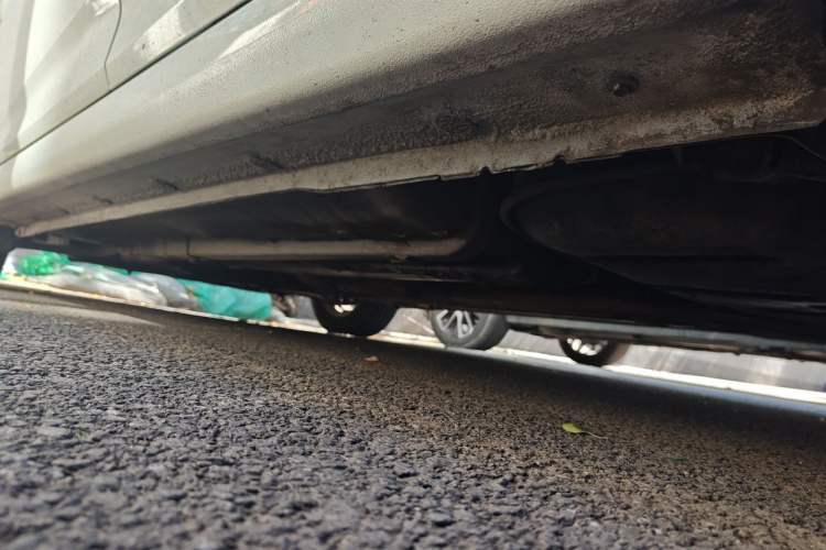 Used Hyundai Verna (older generation) 2014 1.4L Automatic Leading-Edge GLX Chassis Rear Left