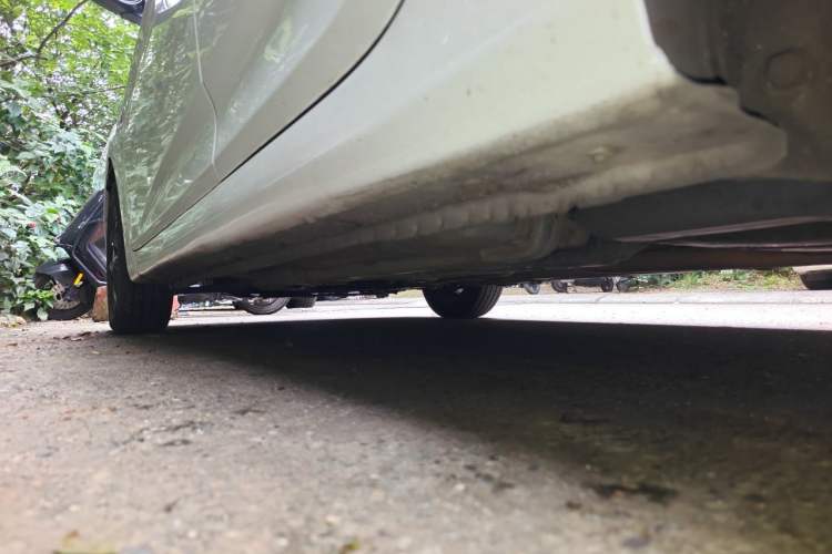 Used Hyundai Verna (older generation) 2014 1.4L Automatic Leading-Edge GLX Chassis Rear Left