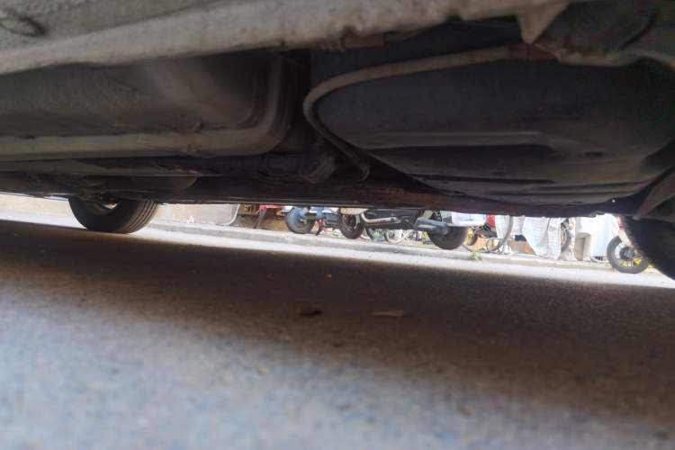 Used Hyundai Verna (older generation) 2014 1.4L Automatic Smart GLS Chassis Rear Left