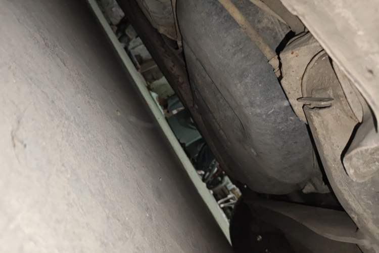 Used Hyundai Verna (older generation) 2014 1.4L Manual Smart GLS Trim Chassis Rear Left