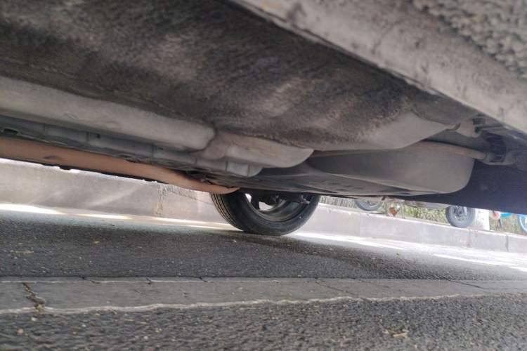 Used Hyundai Verna (older generation) 2014 1.4L Manual Top-Tier Model TOP Chassis Rear Left