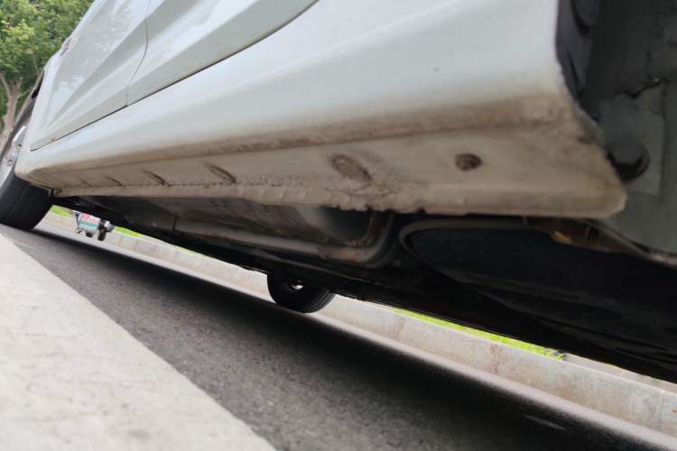 Used Hyundai Verna (older generation) 2014 1.4L Automatic Smart GLS Chassis Rear Left