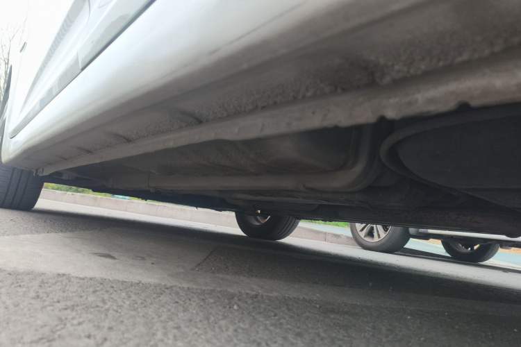Used Hyundai Verna (older generation) 2014 1.4L Manual Top-Tier Model TOP Chassis Rear Left