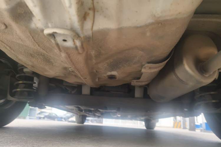 Used Hyundai Verna (older generation) 2014 1.4L Manual Smart GLS Trim Chassis Rear