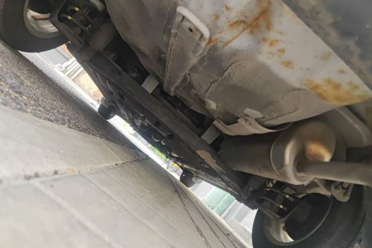 Used Hyundai Verna (older generation) 2014 1.4L Manual Smart GLS Trim Chassis Rear