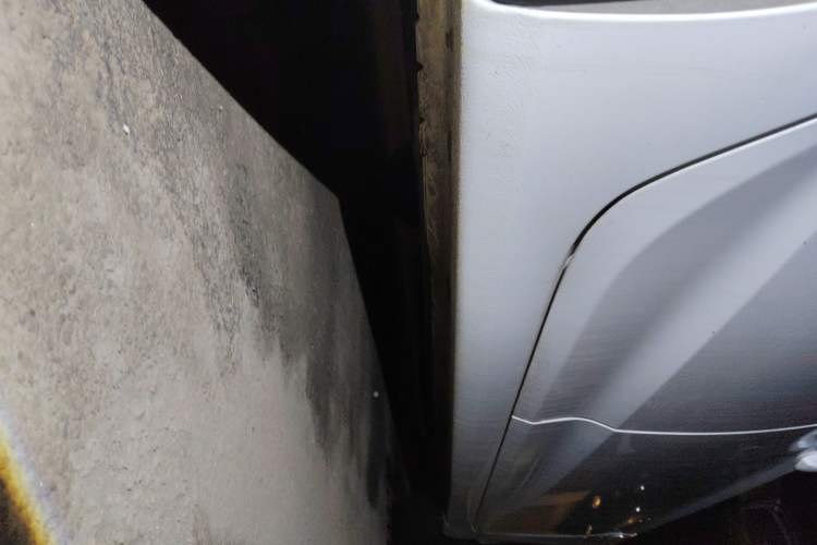 Used Hyundai Verna (older generation) 2014 1.4L Automatic Smart GLS Chassis Rear Right