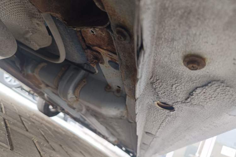 Used Hyundai Verna (older generation) 2014 1.4L Automatic Smart GLS Chassis Rear Right