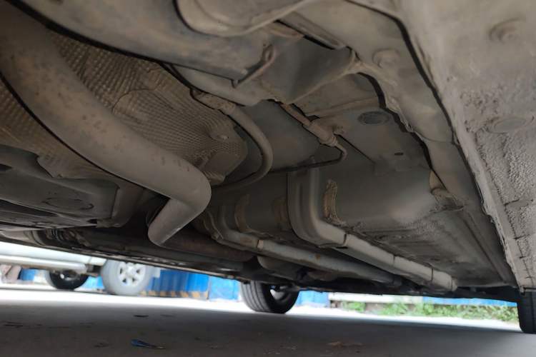 Used Hyundai Verna (older generation) 2014 1.4L Manual Smart GLS Trim Chassis Rear Right