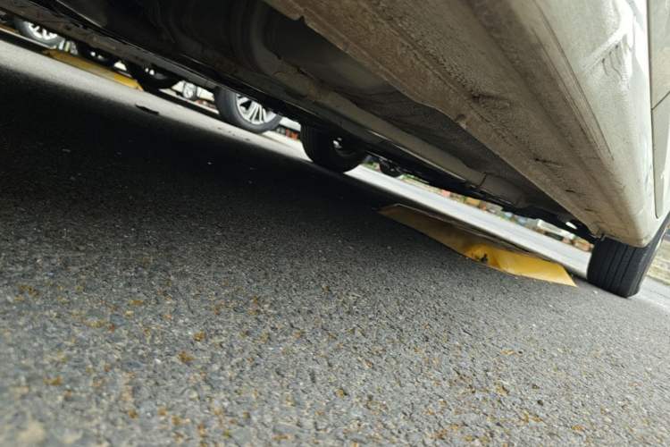 Used Hyundai Verna (older generation) 2014 1.4L Manual Smart GLS Trim Chassis Rear Right