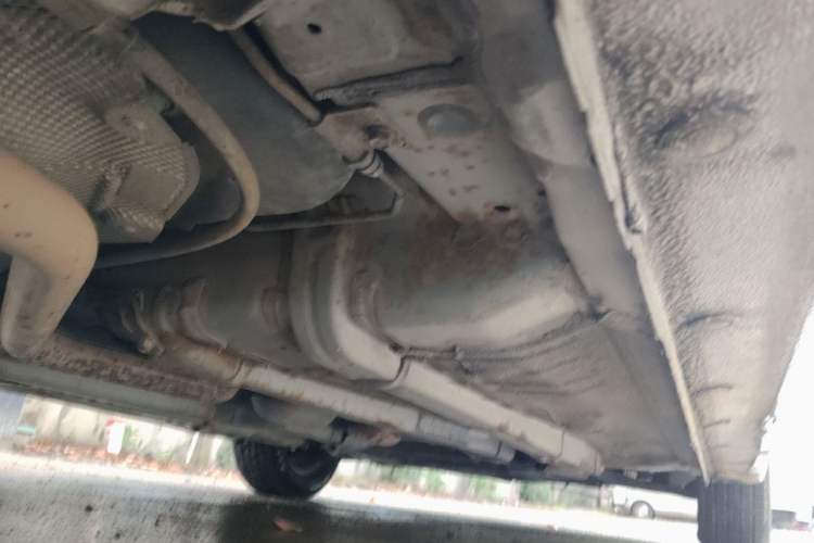 Used Hyundai Verna (older generation) 2014 1.4L Manual Smart GLS Trim Chassis Rear Right