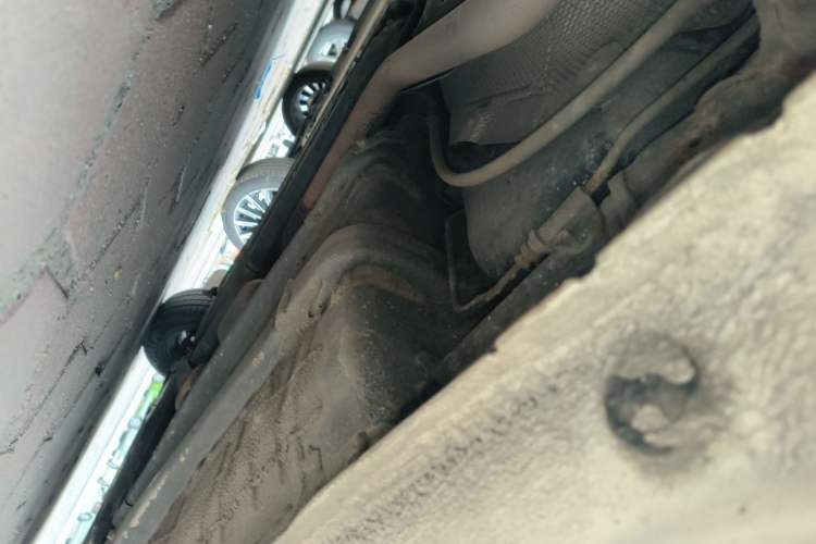 Used Hyundai Verna (older generation) 2014 1.4L Manual Smart GLS Trim Chassis Rear Right