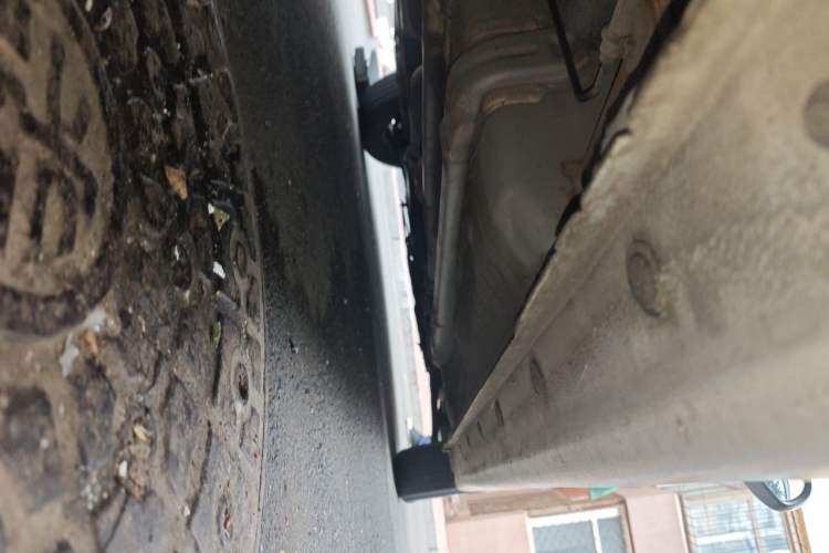 Used Hyundai Verna (older generation) 2014 1.4L Manual Smart GLS Trim Chassis Rear Right