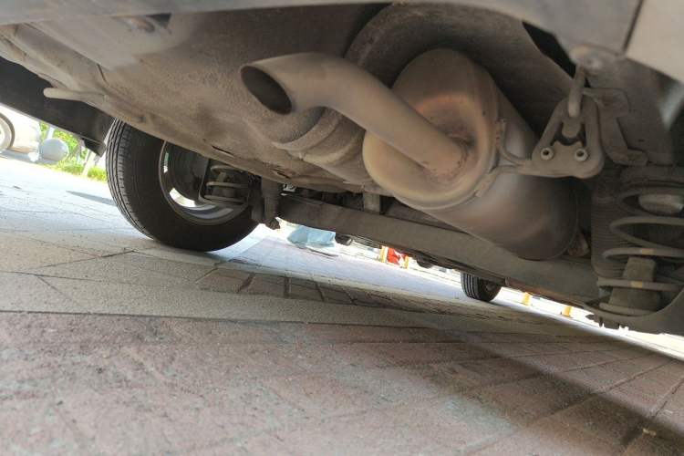 Used Hyundai Verna (older generation) 2014 1.4L Automatic Smart GLS Chassis Rear Right