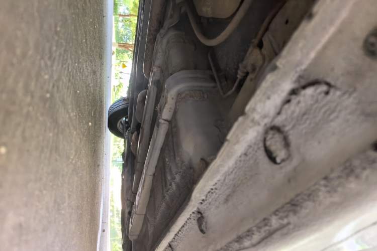 Used Hyundai Verna (older generation) 2014 1.4L Automatic Leading-Edge GLX Chassis Rear Right