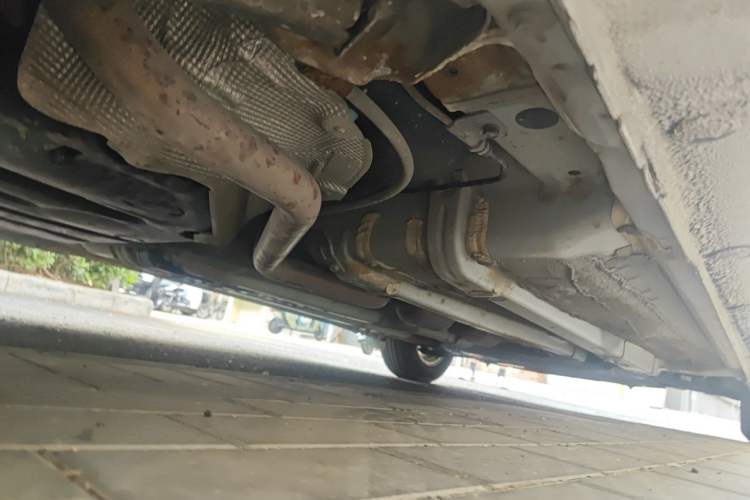 Used Hyundai Verna (older generation) 2014 1.4L Manual Smart GLS Trim Chassis Rear Right