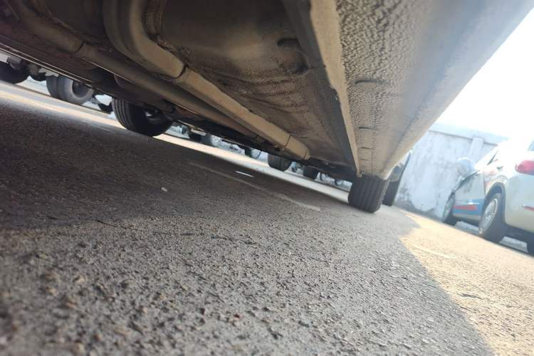 Used Hyundai Verna (older generation) 2014 1.4L Automatic Smart GLS Chassis Rear Right