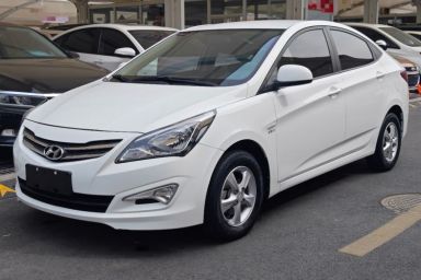 Used Hyundai Verna (older generation) 2014 1.4L Manual Smart GLS Trim
