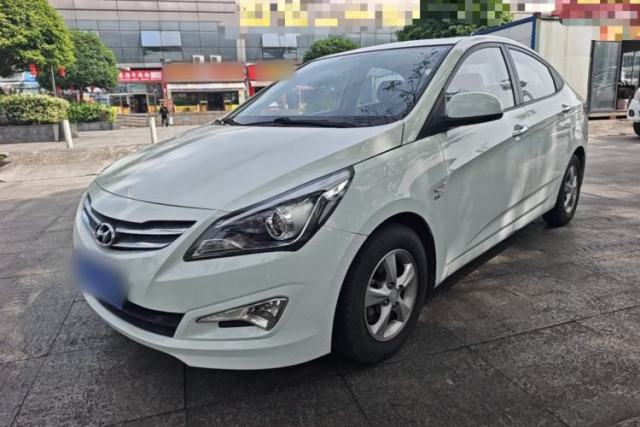 Used Hyundai Verna (older generation) 2014 1.4L Automatic Leading-Edge GLX