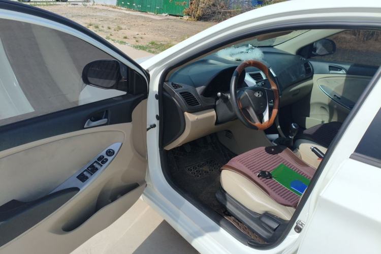 Used Hyundai Verna (older generation) 2014 1.4L Manual Smart GLS Trim Driver Seat