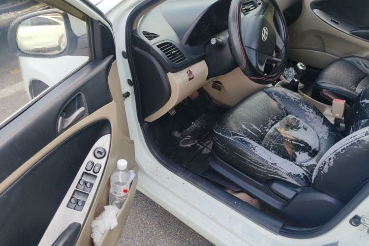 Used Hyundai Verna (older generation) 2014 1.4L Manual Smart GLS Trim Driver Seat