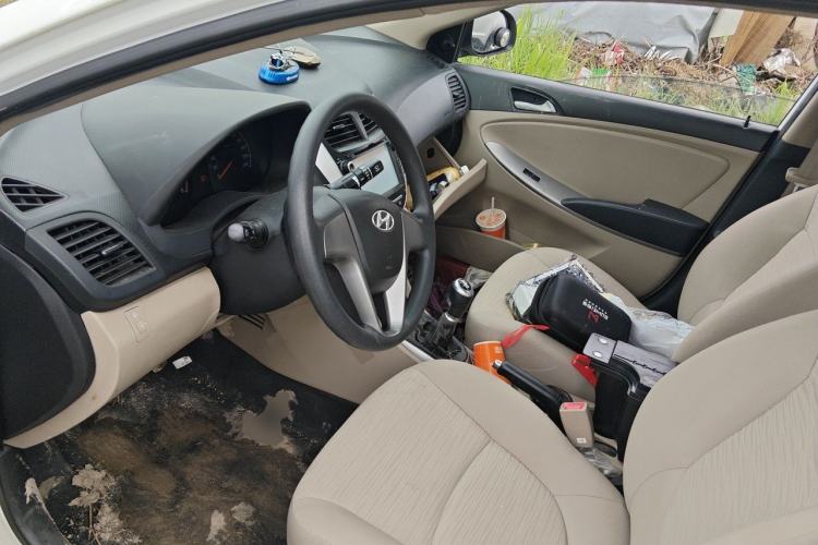 Used Hyundai Verna (older generation) 2014 1.4L Manual Fashion GS Model Driver Seat