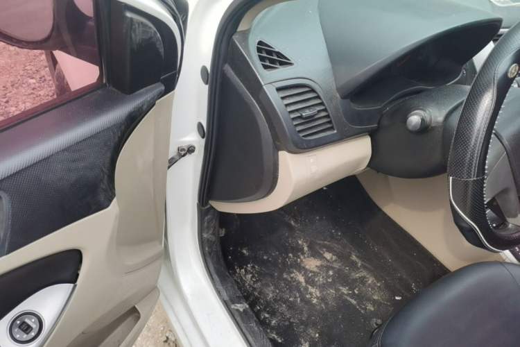 Used Hyundai Verna (older generation) 2014 1.4L Automatic Smart GLS Driver Seat
