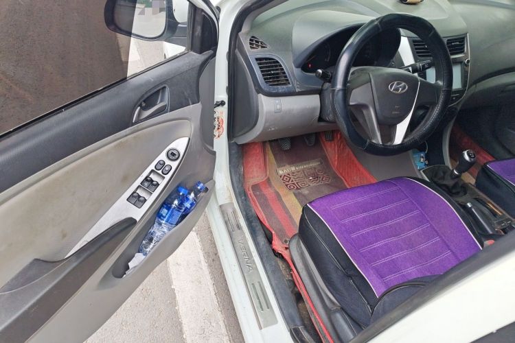 Used Hyundai Verna (older generation) 2014 1.4L Manual Smart GLS Trim Driver Seat