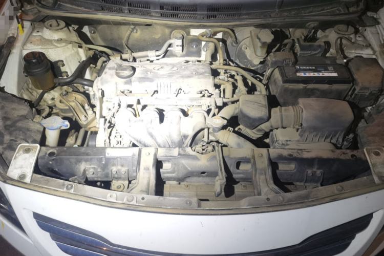 Used Hyundai Verna (older generation) 2014 1.4L Manual Smart GLS Trim Engine Bay
