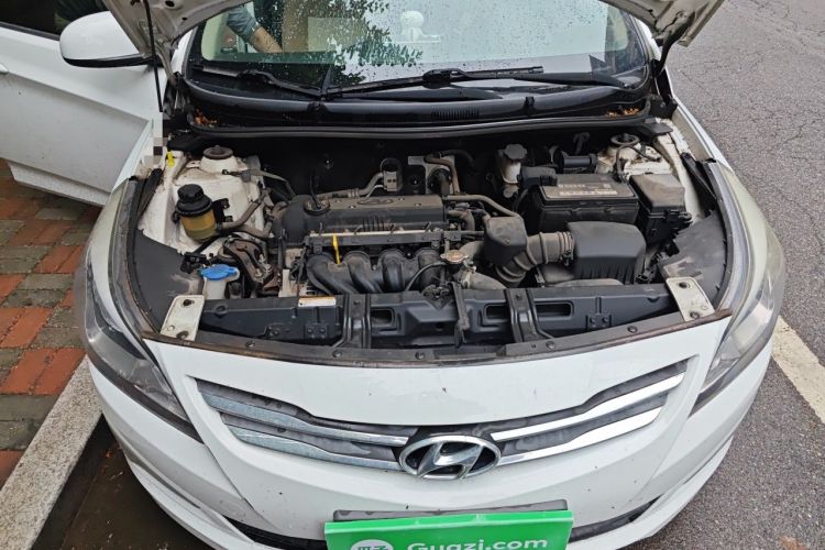Used Hyundai Verna (older generation) 2014 1.4L Manual Smart GLS Trim Engine Bay
