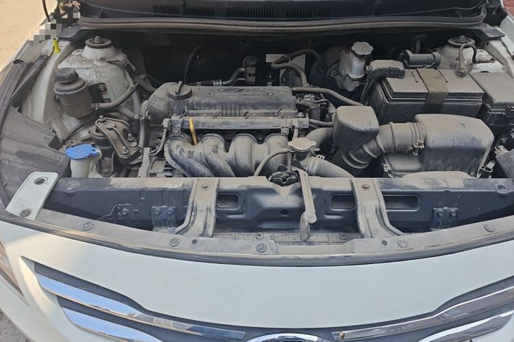 Used Hyundai Verna (older generation) 2014 1.4L Manual Smart GLS Trim Engine Bay