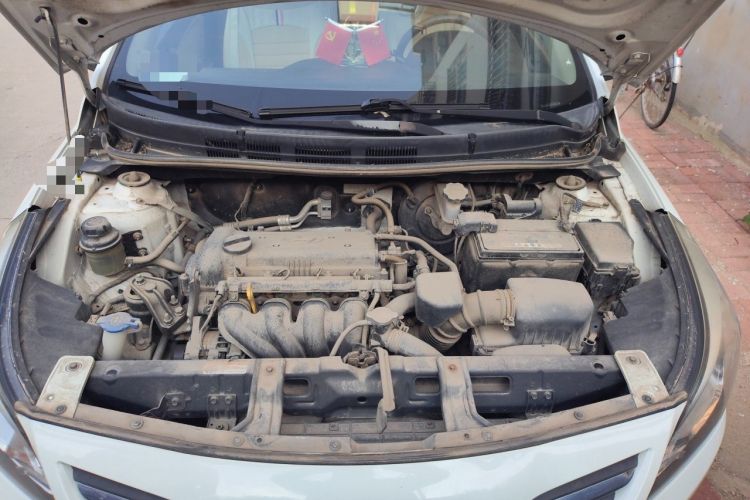Used Hyundai Verna (older generation) 2014 1.4L Manual Smart GLS Trim Engine Bay