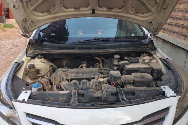 Used Hyundai Verna (older generation) 2014 1.4L Automatic Fashion GS Model Engine Bay