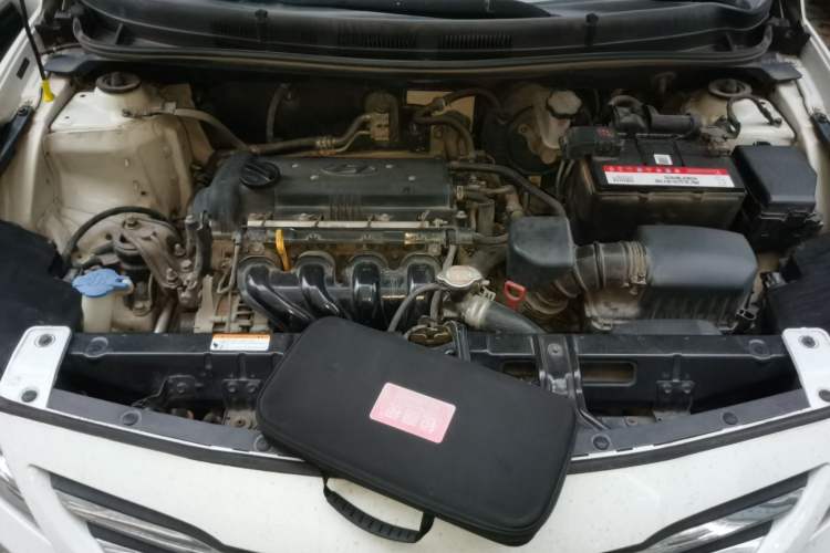 Used Hyundai Verna (older generation) 2014 1.4L Automatic Smart GLS Engine Bay
