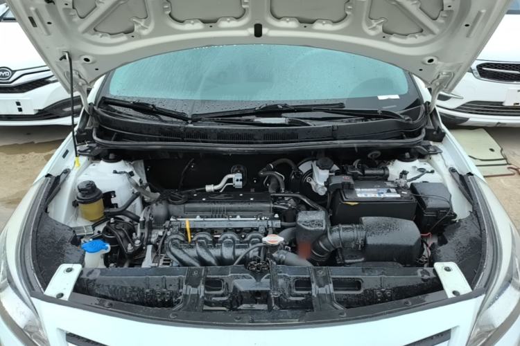Used Hyundai Verna (older generation) 2014 1.4L Automatic Smart GLS Engine Bay