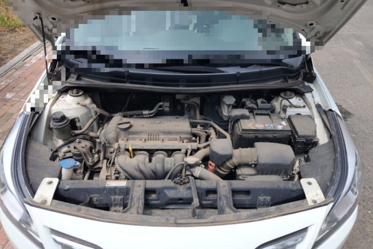 Used Hyundai Verna (older generation) 2014 1.4L Automatic Smart GLS Engine Bay