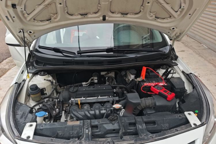 Used Hyundai Verna (older generation) 2014 1.4L Automatic Smart GLS Engine Bay