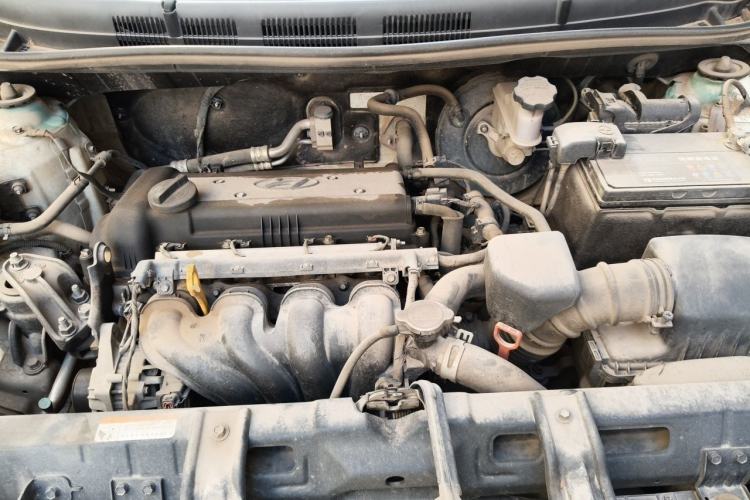 Used Hyundai Verna (older generation) 2014 1.4L Automatic Smart GLS Engine Bay