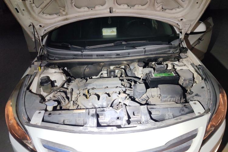 Used Hyundai Verna (older generation) 2014 1.4L Manual Smart GLS Trim Engine Bay
