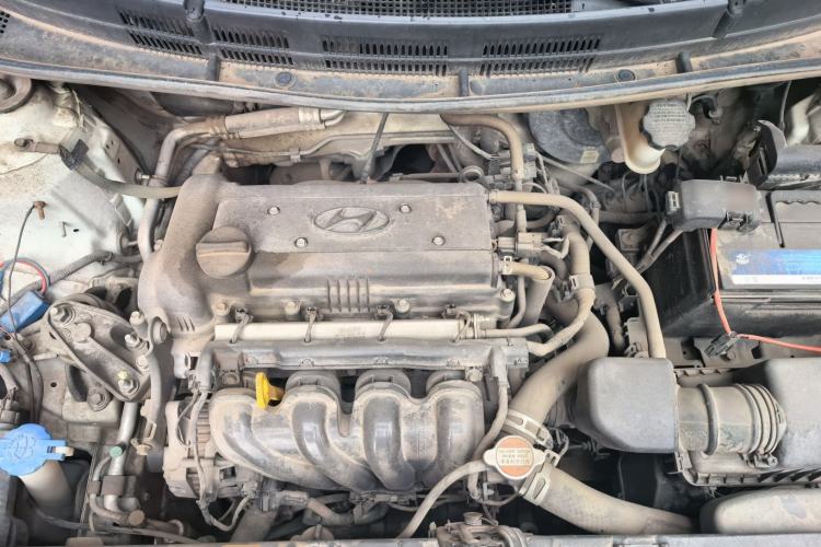 Used Hyundai Verna (older generation) 2014 1.4L Manual Smart GLS Trim Engine Bay