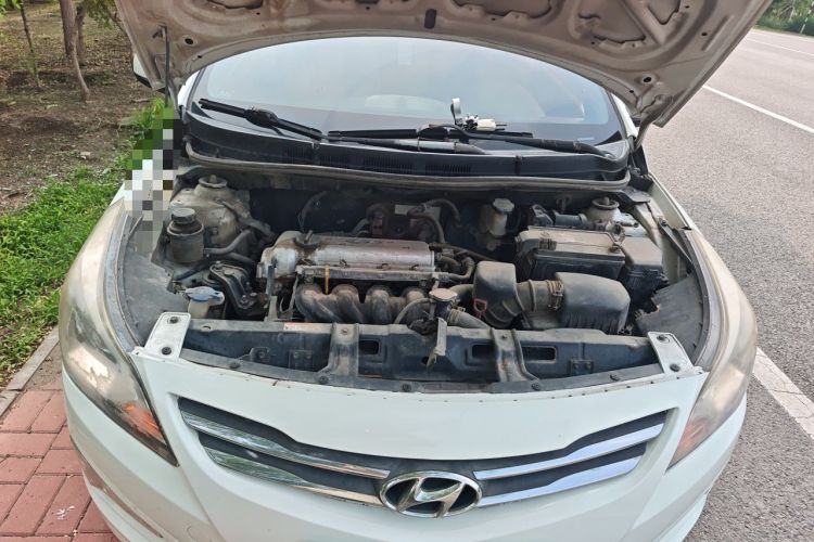 Used Hyundai Verna (older generation) 2014 1.4L Automatic Smart GLS Engine Bay