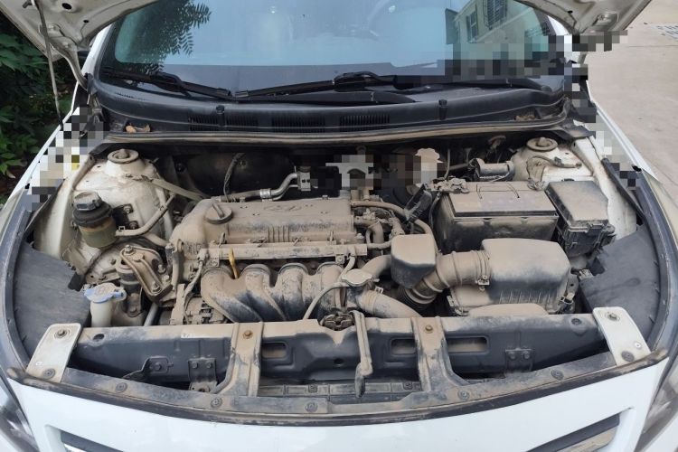 Used Hyundai Verna (older generation) 2014 1.4L Manual Smart GLS Trim Engine Bay