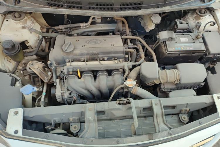 Used Hyundai Verna (older generation) 2014 1.4L Manual Smart GLS Trim Engine Bay