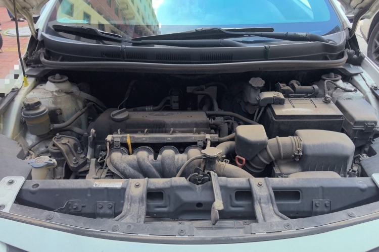 Used Hyundai Verna (older generation) 2014 1.4L Automatic Smart GLS Engine Bay